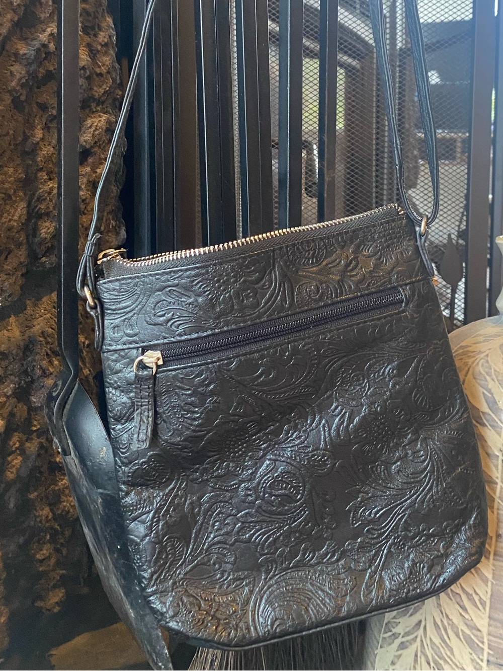 Bueno Black 100% Genuine Leather Floral Embossed Crossbody Bag Multi-Pocket